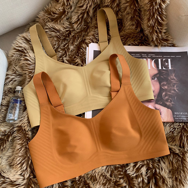 Große Brüste zeigen kleine Unt – Full Coverage Bra Bewertung und Preis